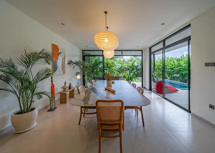 Tara Dharma - Sophisticated 3br Retreat In Tranquil Umalas チャングー
