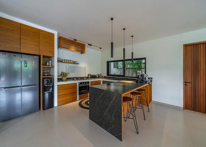 Tara Dharma - Sophisticated 3br Retreat In Tranquil Umalas ヴィラ