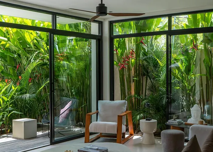 ヴィラ Tara Dharma - Sophisticated 3br Retreat In Tranquil Umalas *
