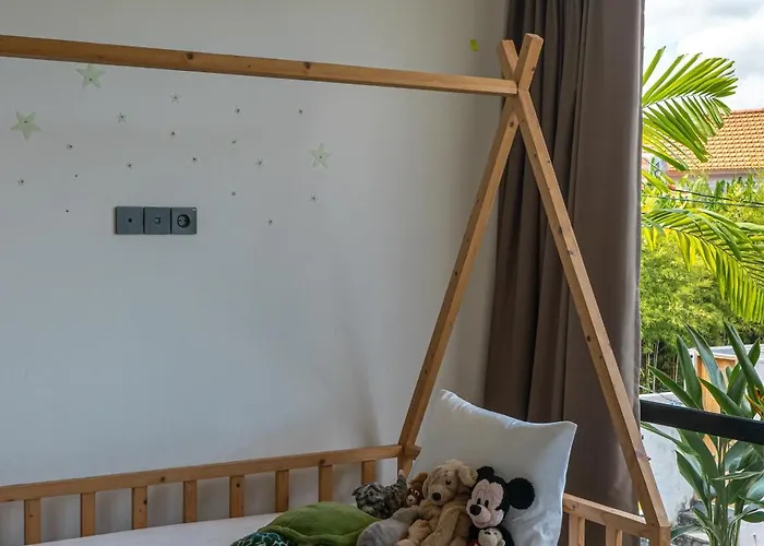 ヴィラ Tara Dharma - Sophisticated 3br Retreat In Tranquil Umalas チャングー